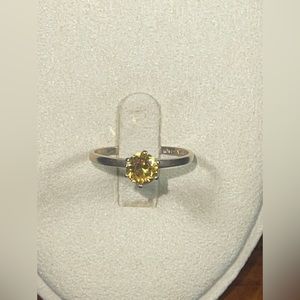 10K Solid Yellow Gold 0.84Ctw Yellow Sapphire Ring 1.2 grams